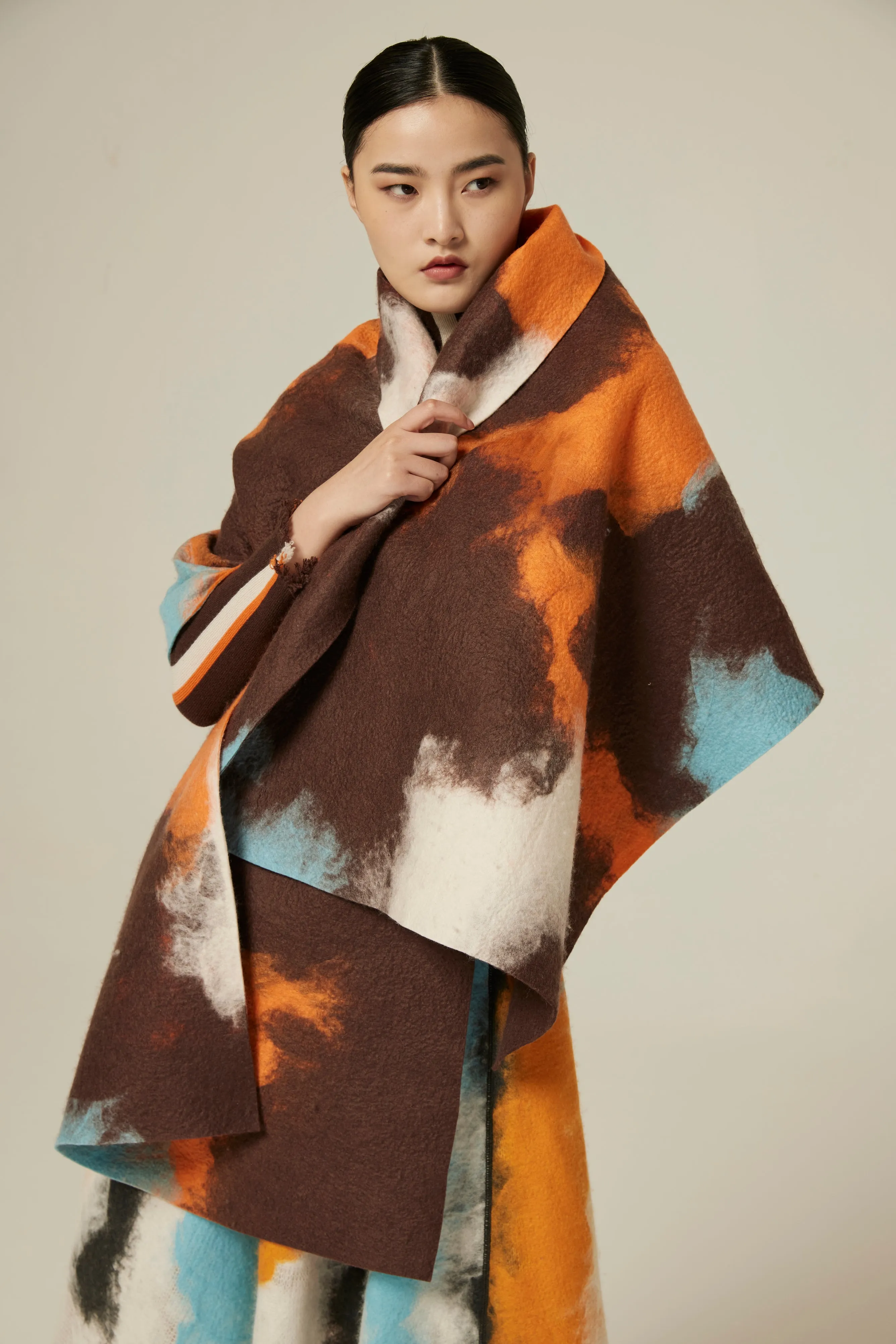 Handcrafted felt scarf joint with cashmere and silk