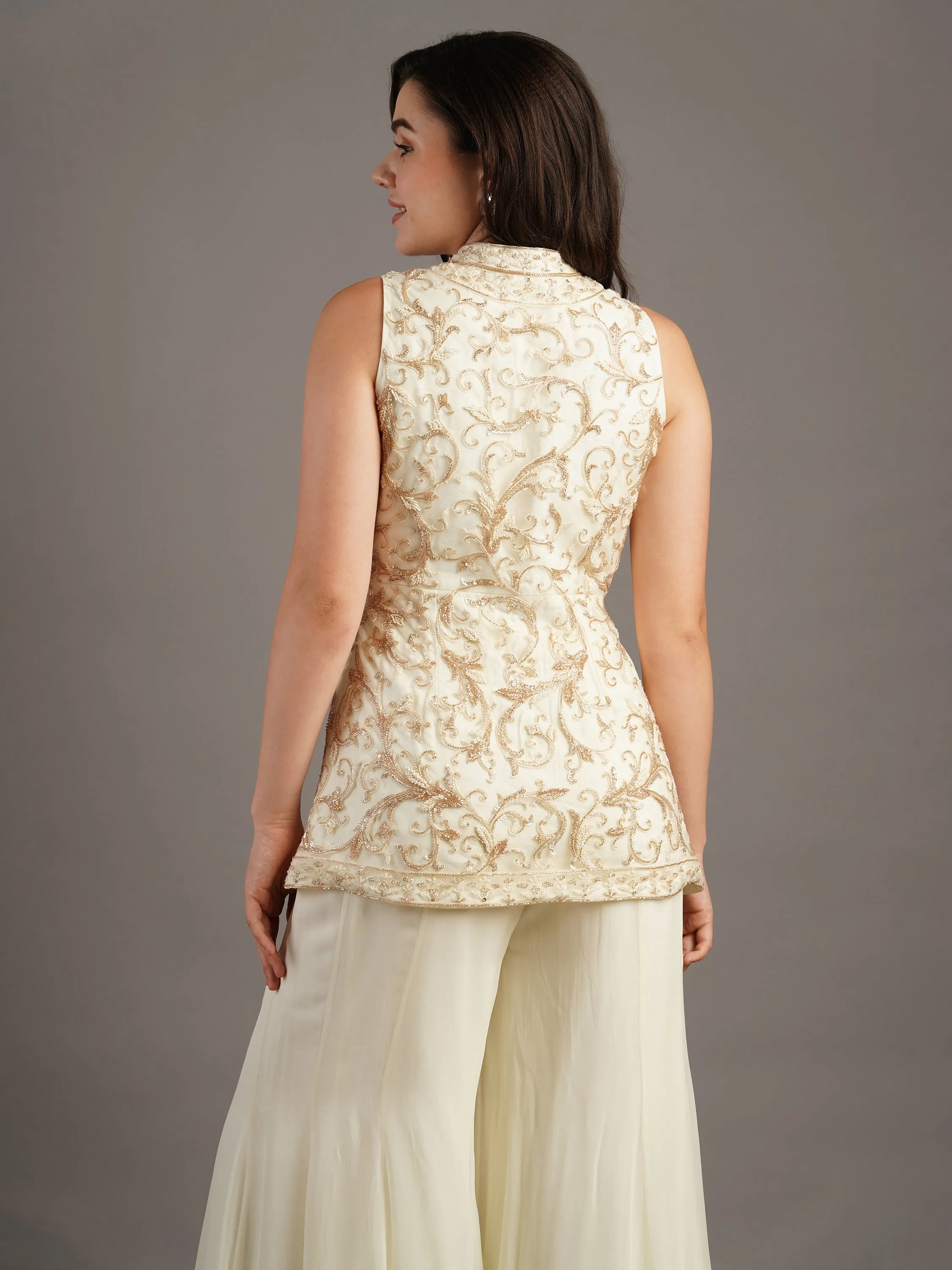 Ivory Net Mandala Sleeveless Jacket With Georgette Kali Pants